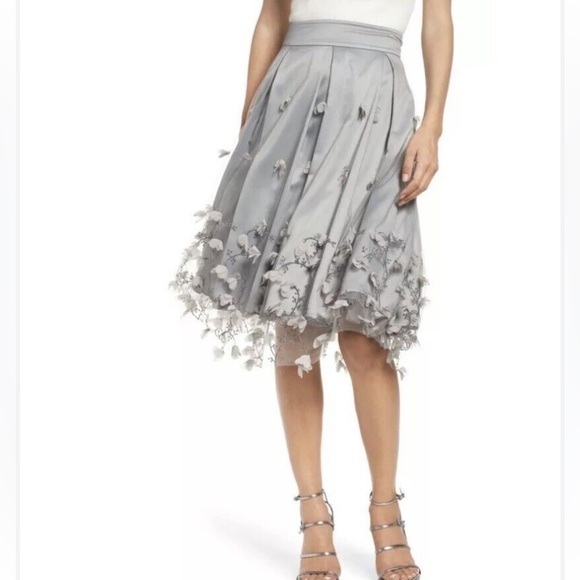 Izela Midi Skirt in Multi Rose Bud